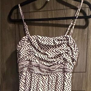 Chic Zigzag Patterned Maxi Dress